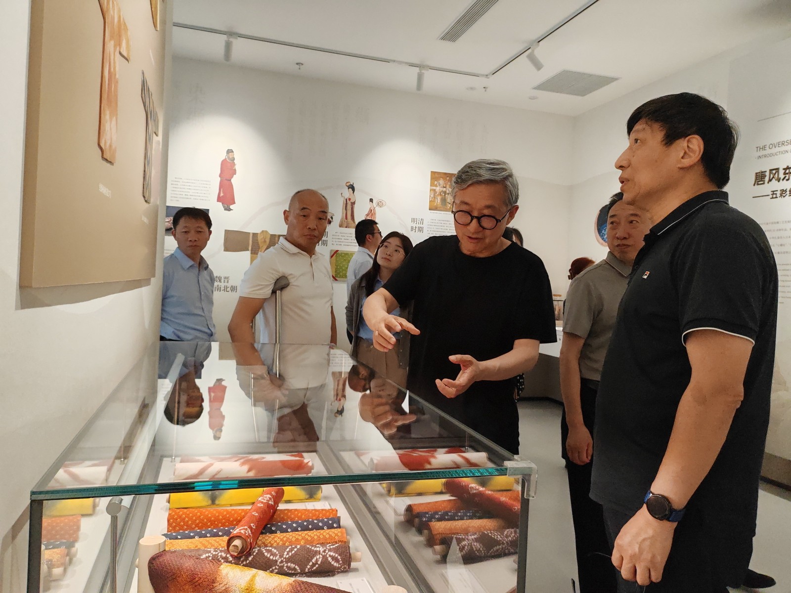 顧總--官網.jpg